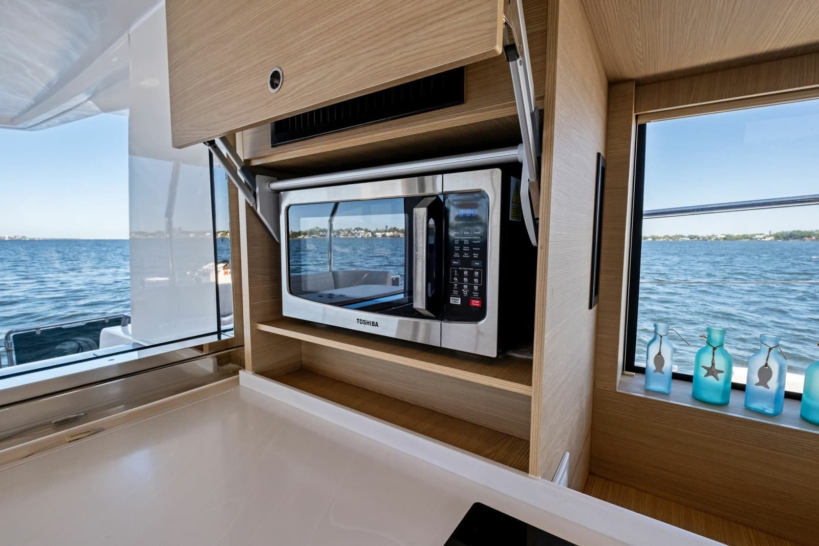 2022 54 Aquila Powercat 'Remarkable I'