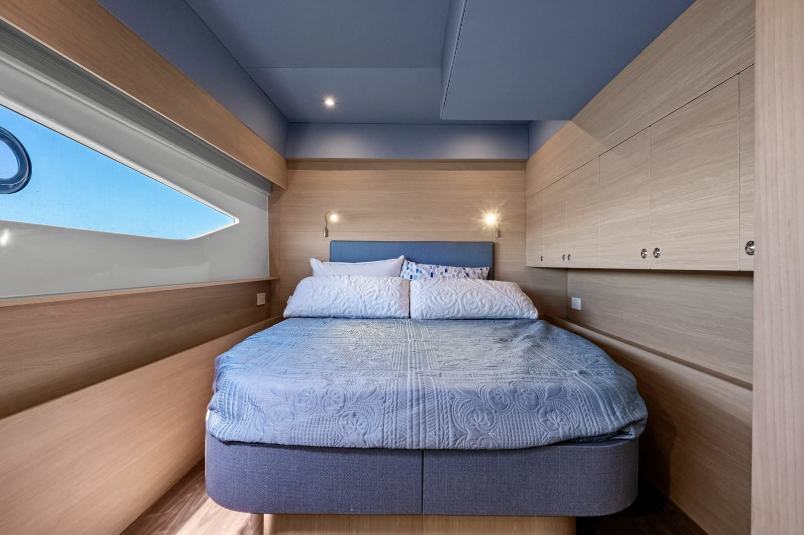 2022 54 Aquila Powercat 'Remarkable I'