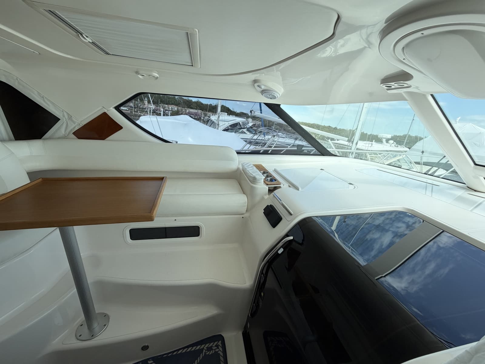 2006 Tiara Yachts 43 Sovran - Photo 6