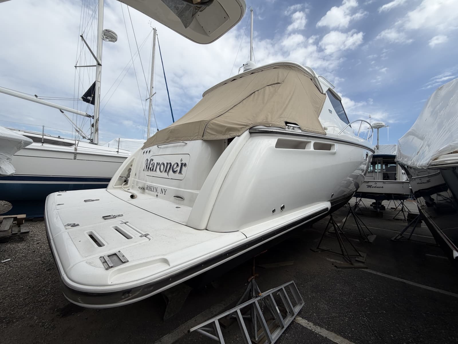 2006 Tiara Yachts 43 Sovran - Photo 2