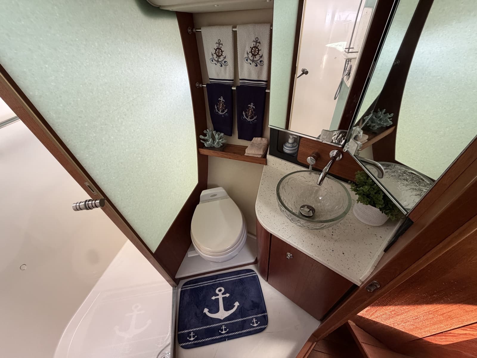 2006 Tiara Yachts 43 Sovran - Photo 18