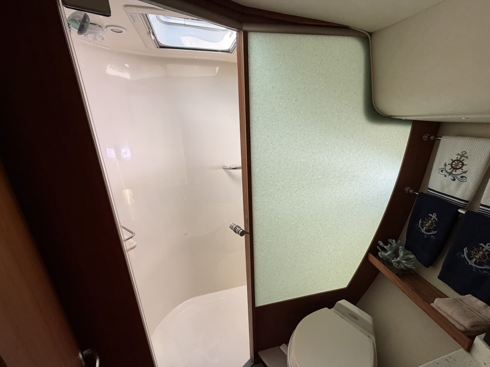 2006 Tiara Yachts 43 Sovran - Photo 19