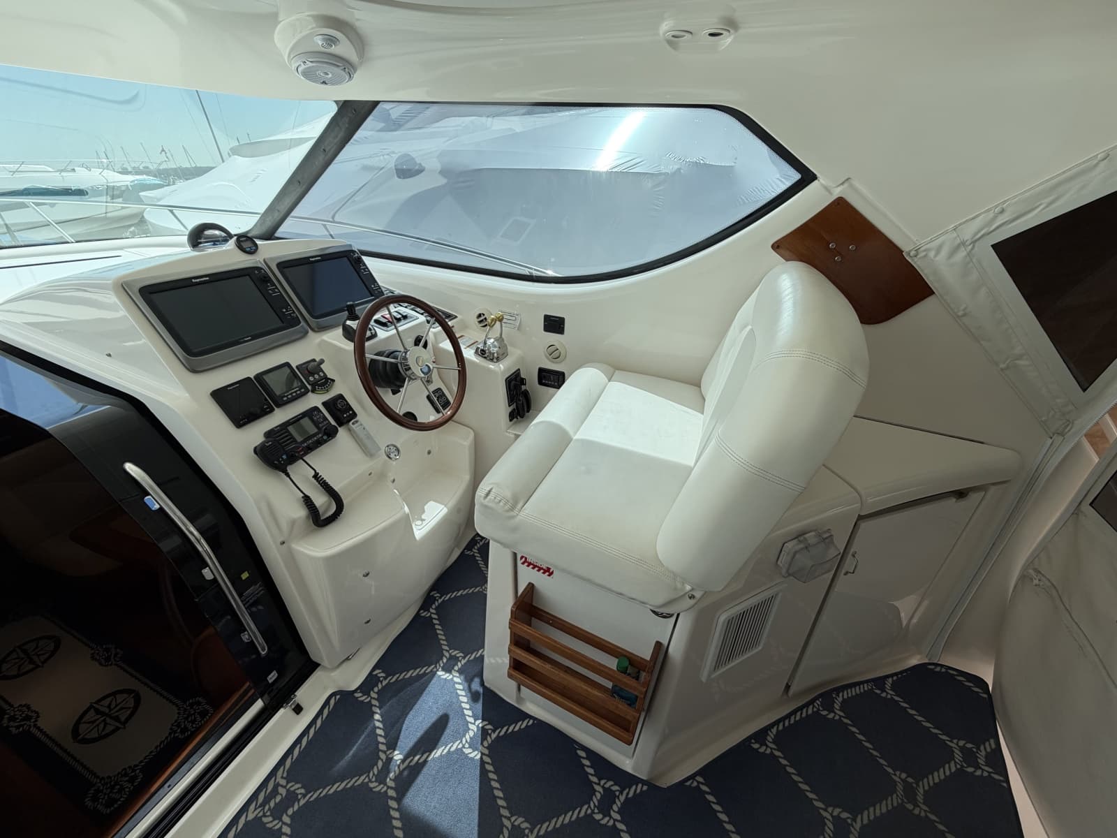 2006 Tiara Yachts 43 Sovran - Photo 7