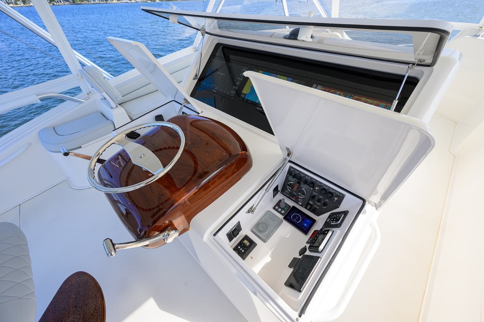 Viking 68 - BLOWFISH3 - Flybridge Helm Station 