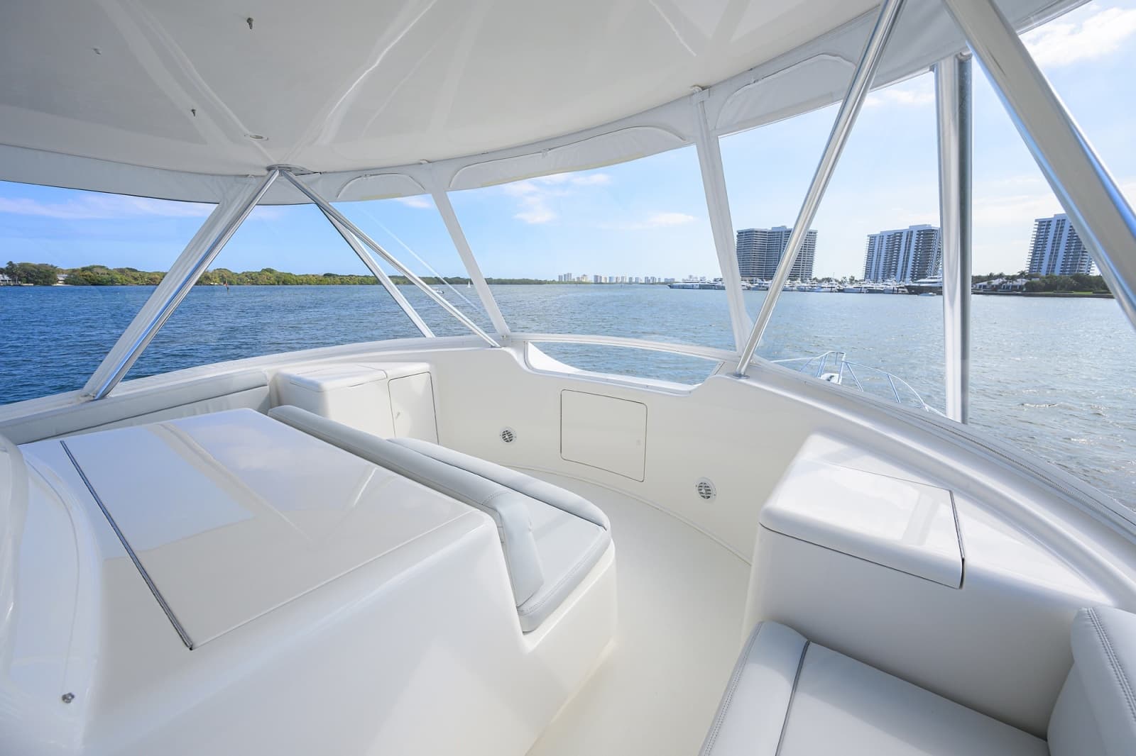 Viking 68 - BLOWFISH3 - Flybridge