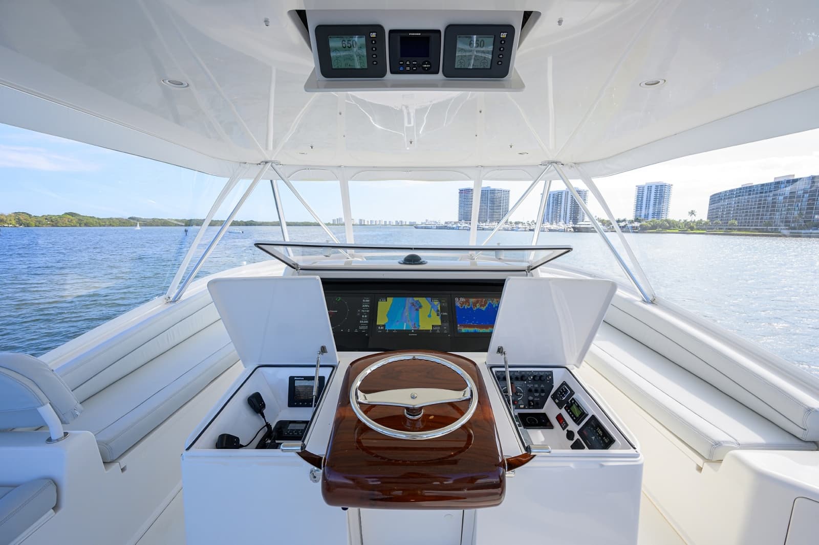 Viking 68 - BLOWFISH3 - Flybridge Helm Station