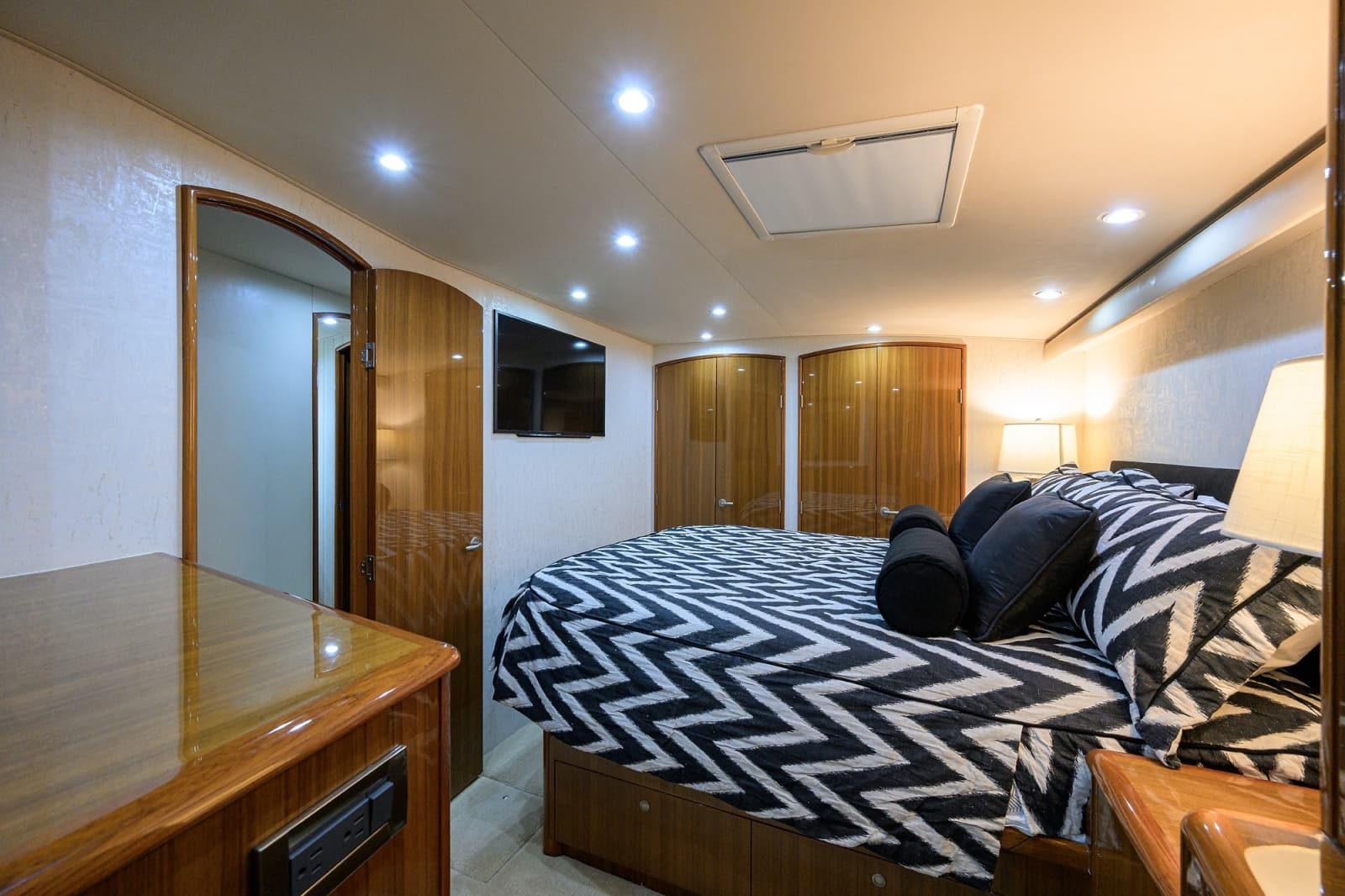 Viking 68 - BLOWFISH3 - Master Stateroom