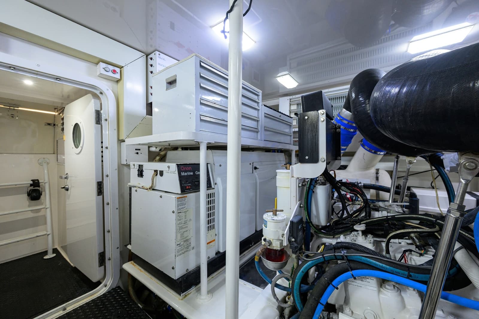 Viking 68 - BLOWFISH3 - Engine Room