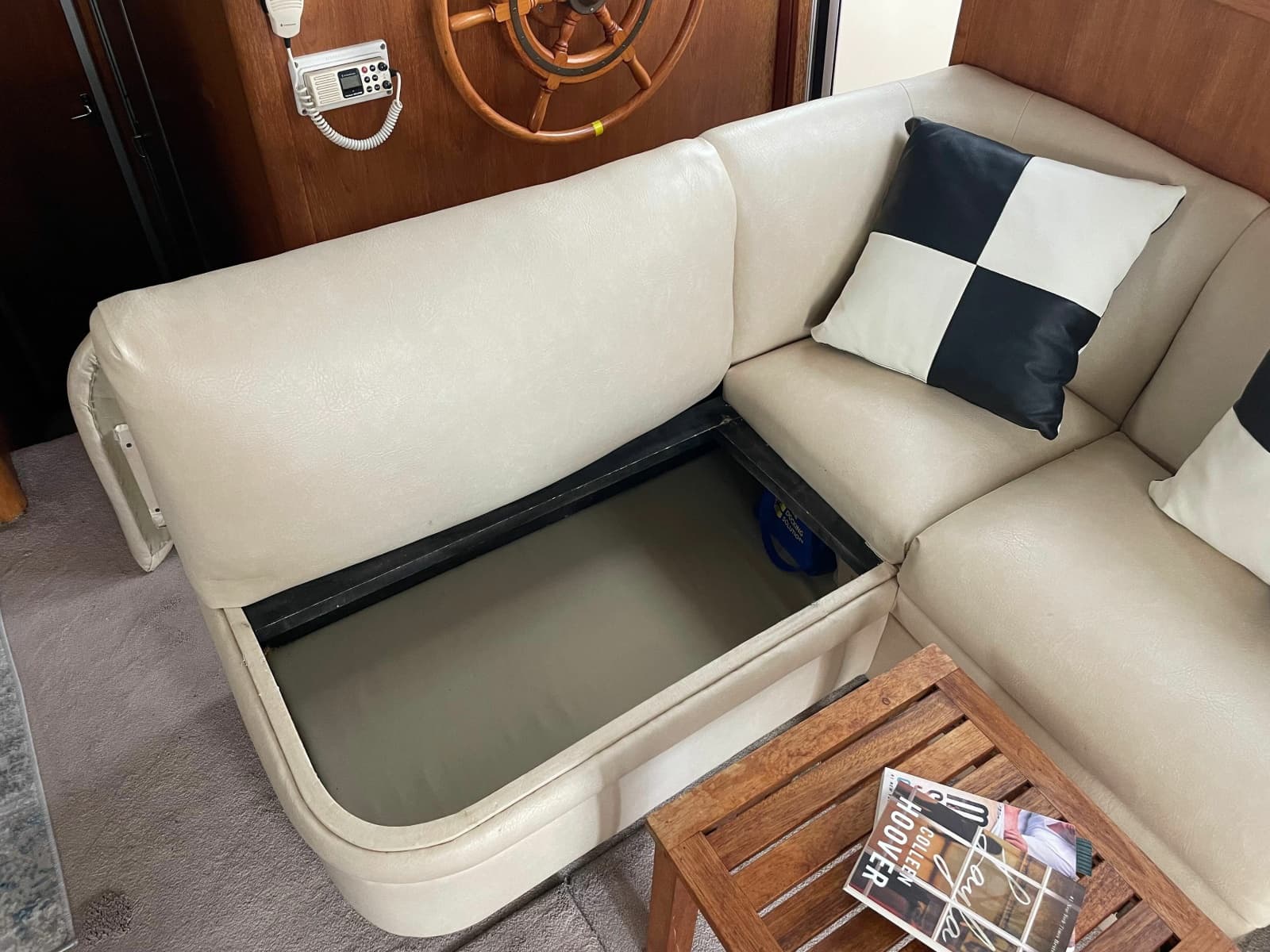 1998 Mainship 350 Trawler