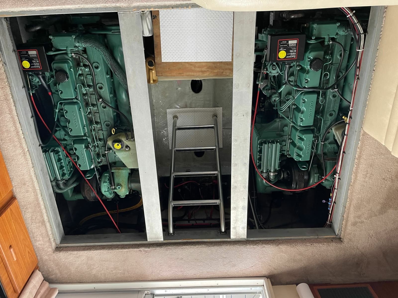 1998 Mainship 350 Trawler