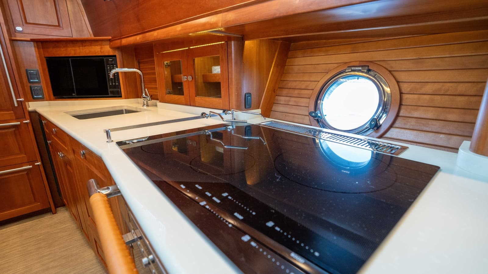 2018 Sabre 66 Dirigo