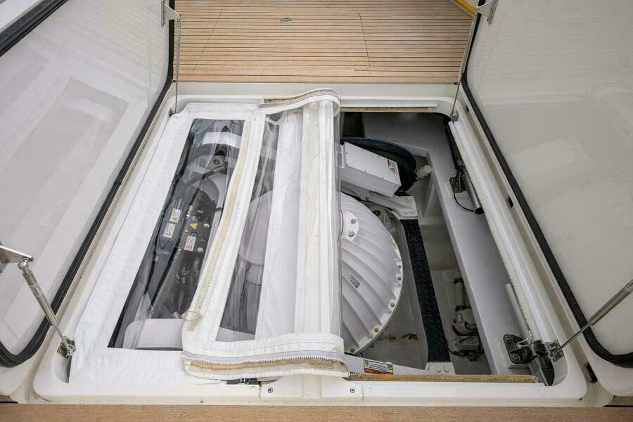 Viking 72 TAMI ANN - SeaKeeper