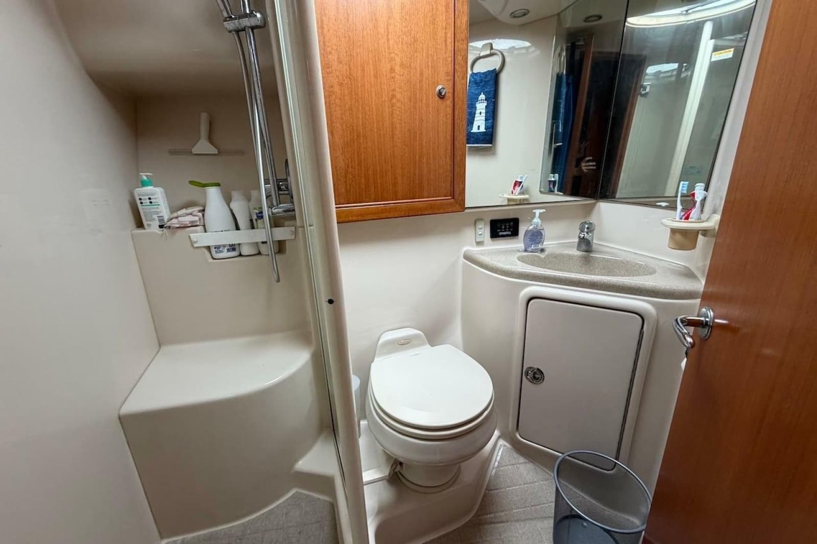 2005 Riviera 37 Flybridge