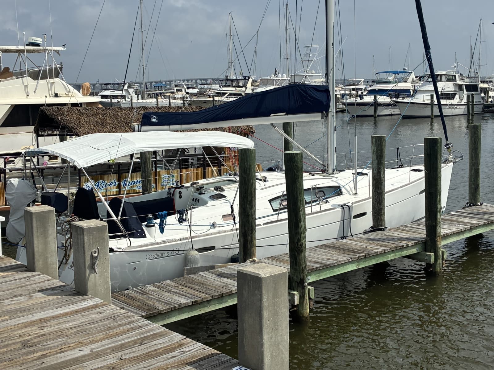 2008 Beneteau Oceanis 43 - Starboard Profile