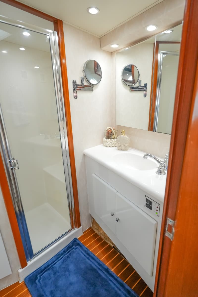 1998 Commercial Post