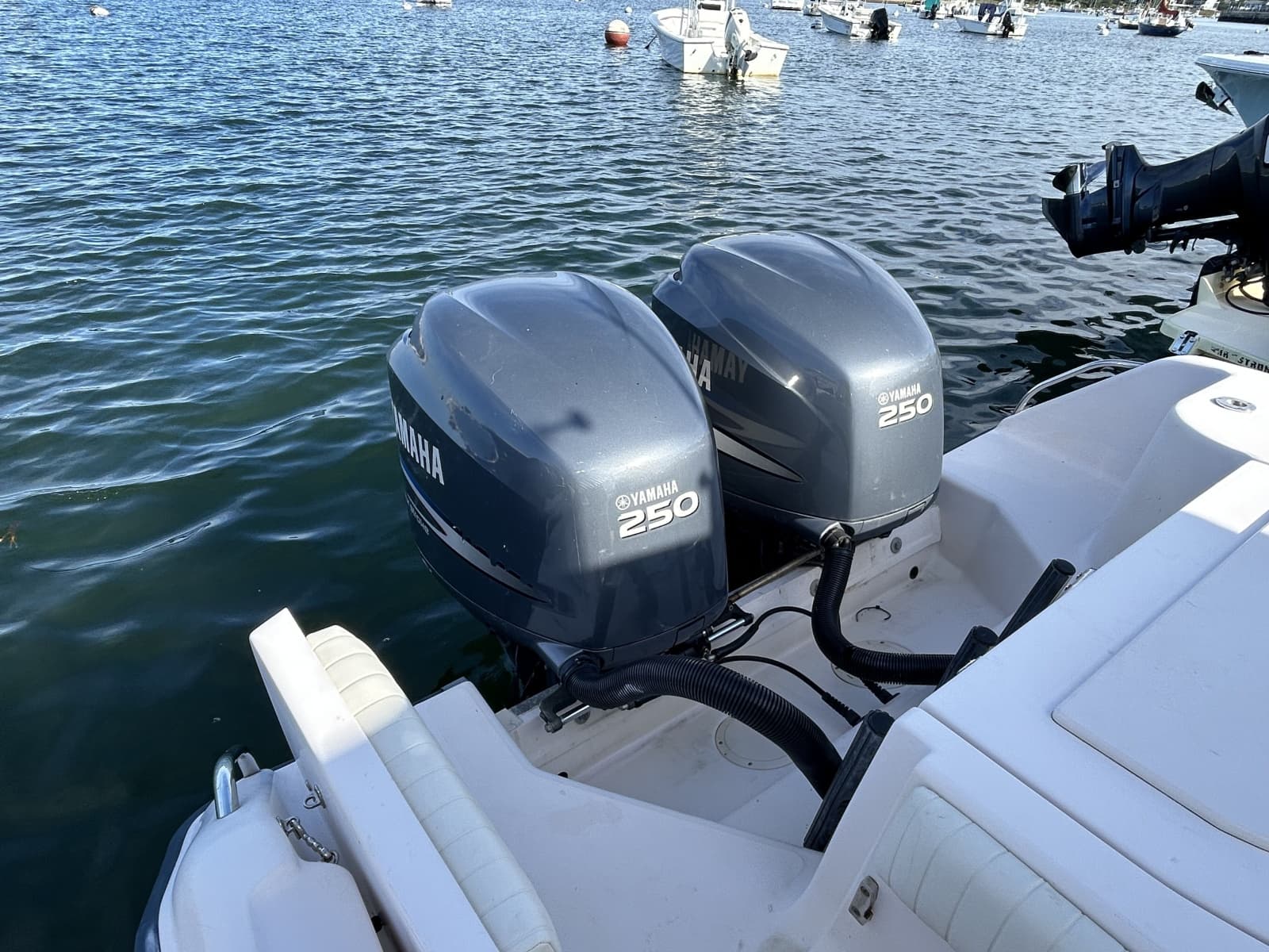 2004 Grady-White Chase 273