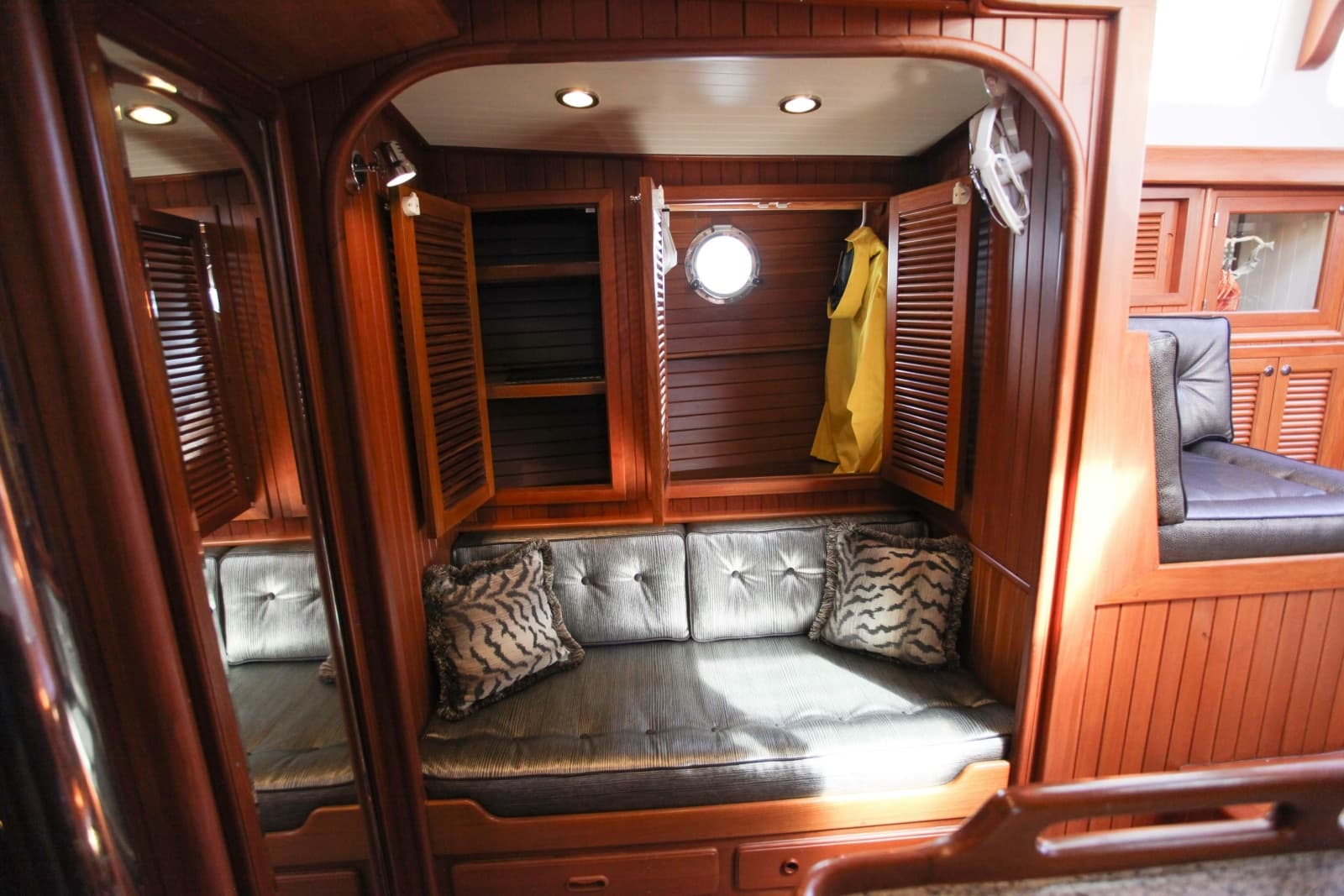 1997 Hampton 43 - Photo 76