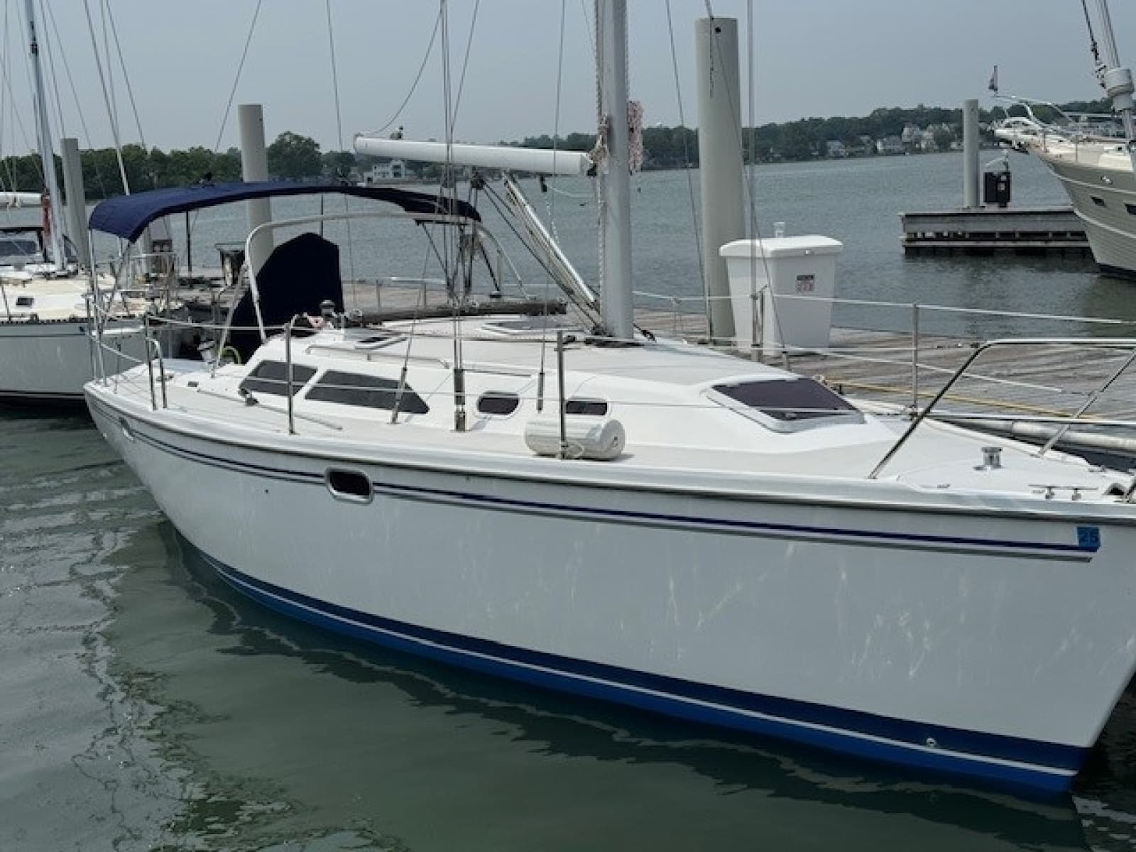 2006 Catalina 320