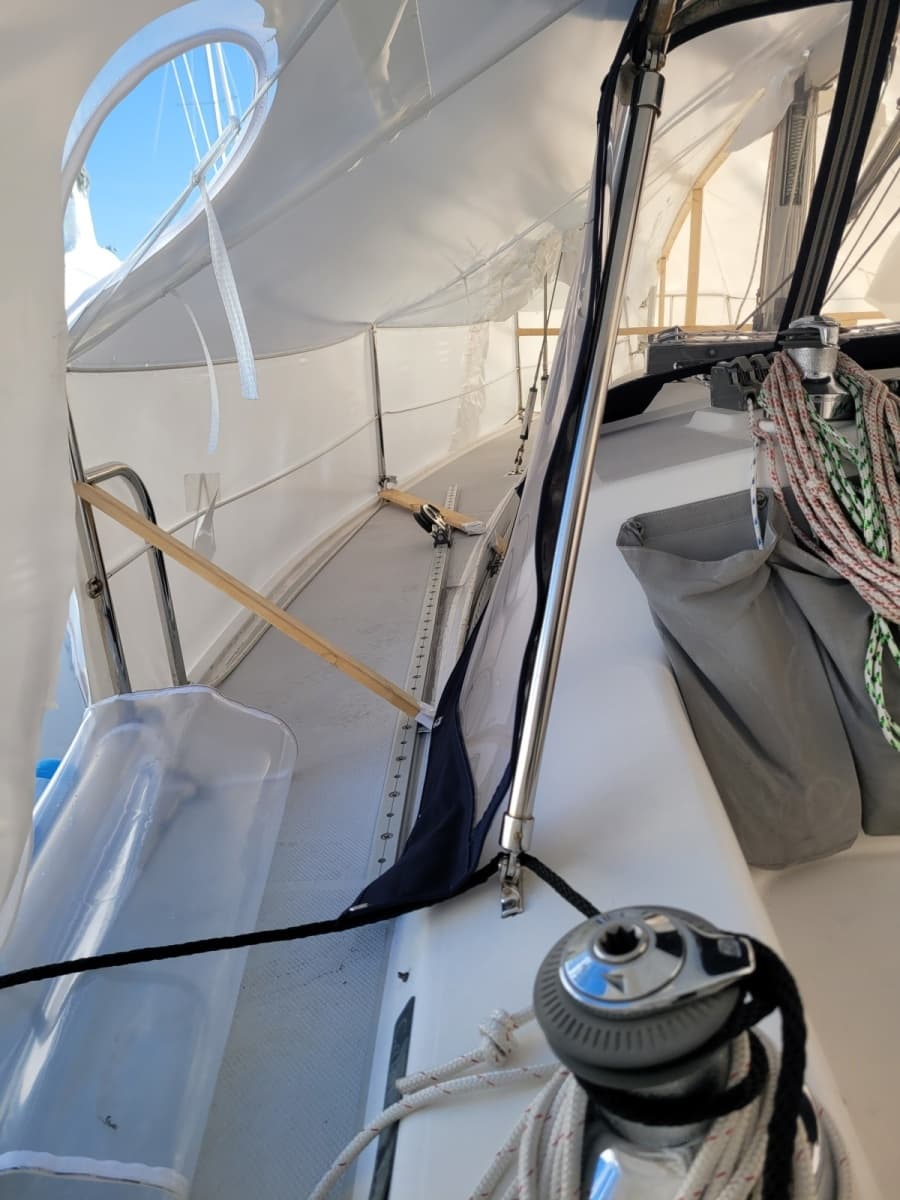 2006 Catalina 320