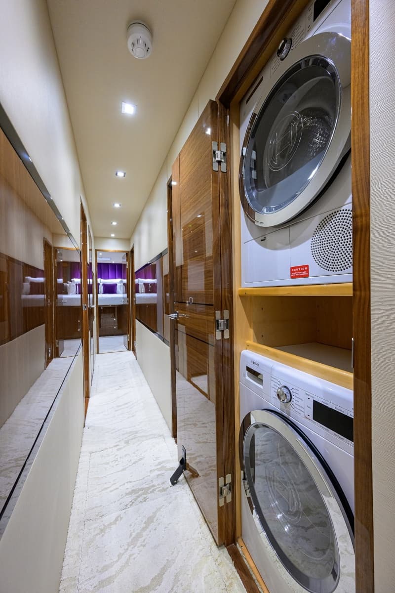 Viking 80 MERCEDES - Laundry Center