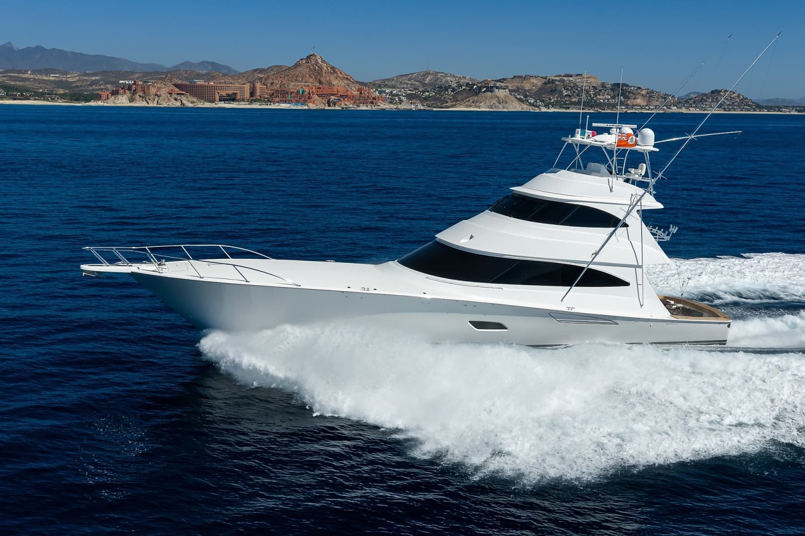 Viking 80 MERCEDES - Running Shot