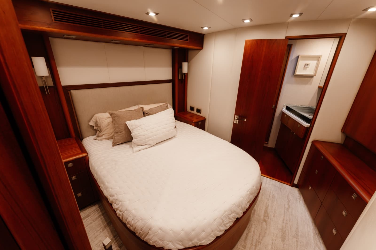 2017 Merritt 72 Sportfish