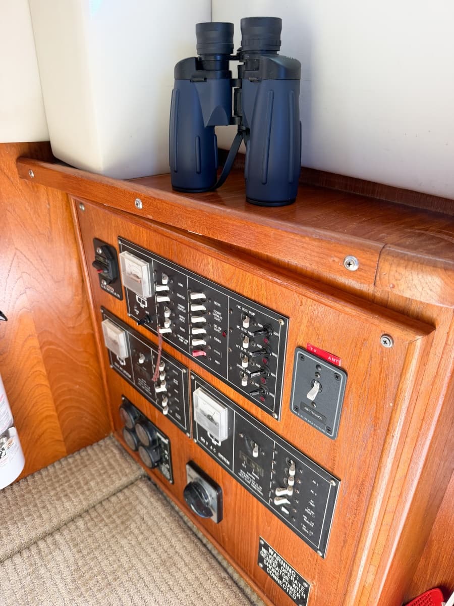 1988 Pacemaker 36 Convertible