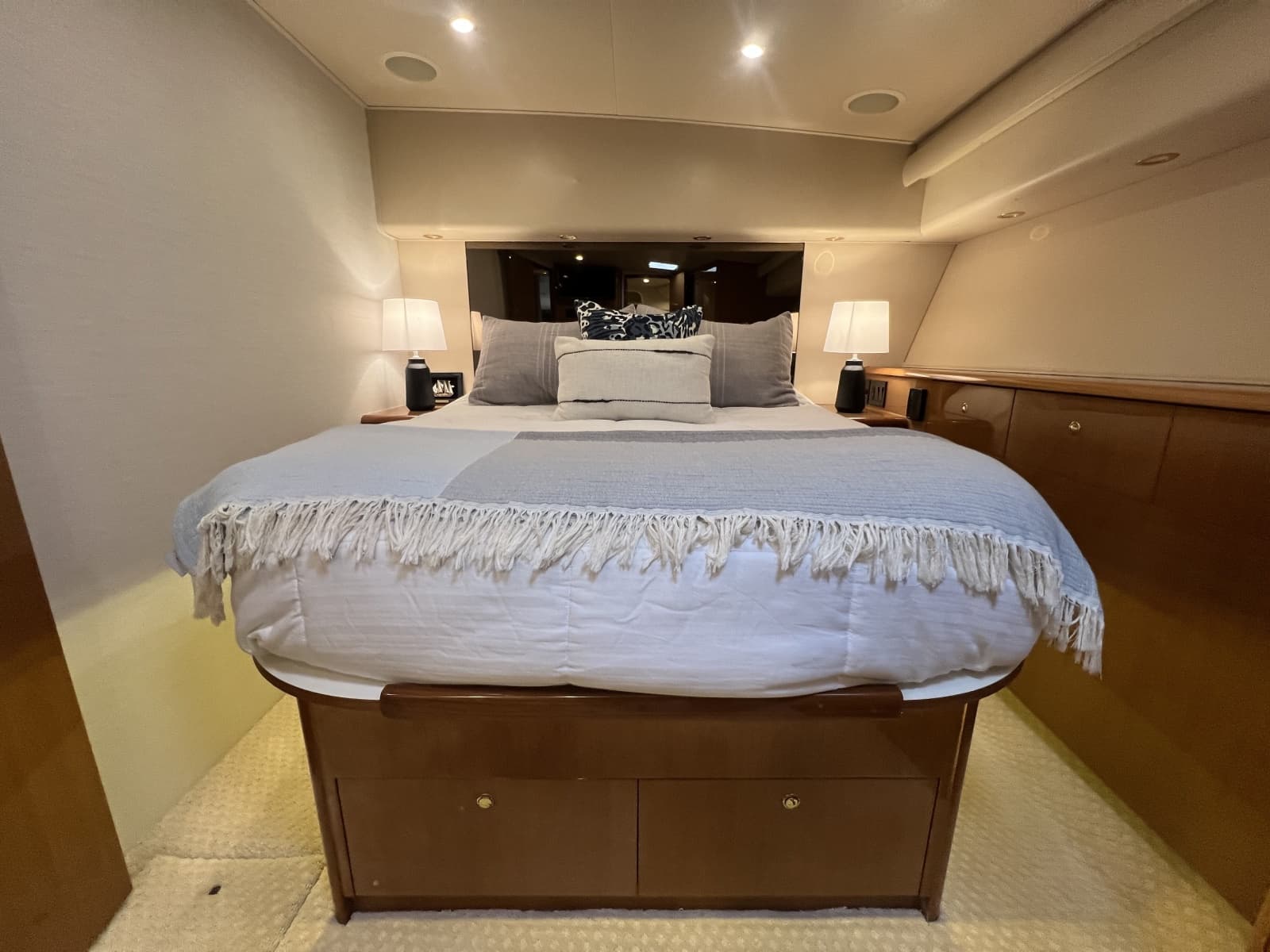 Viking 52 LET IT RAIN - Master Stateroom