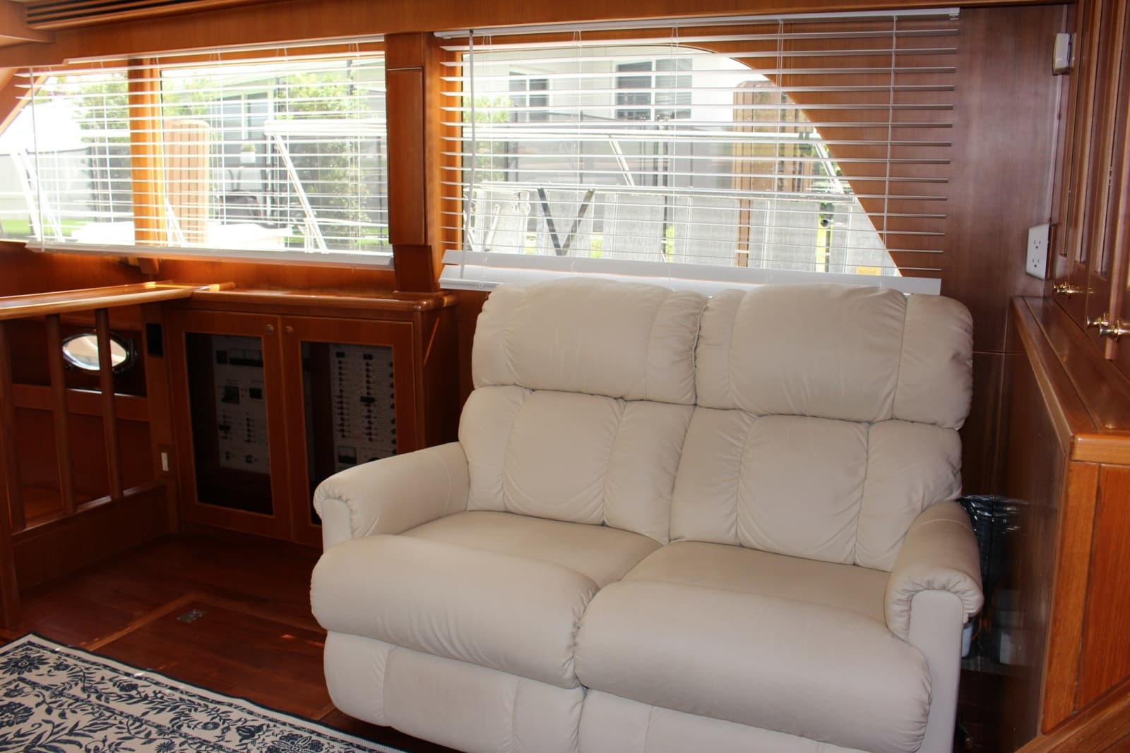 2007 Jefferson Motor Yacht