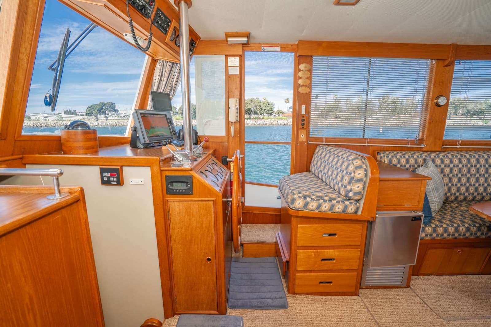 1987 Grand Banks 47 motoryacht