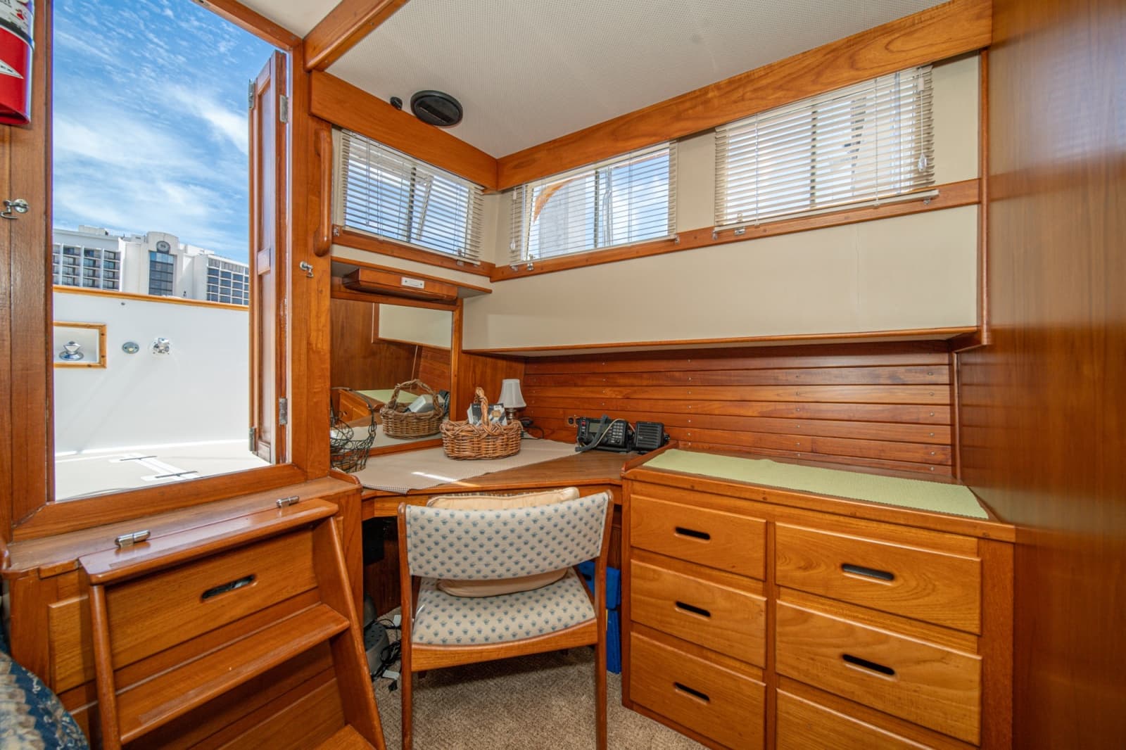 1987 Grand Banks 47 motoryacht