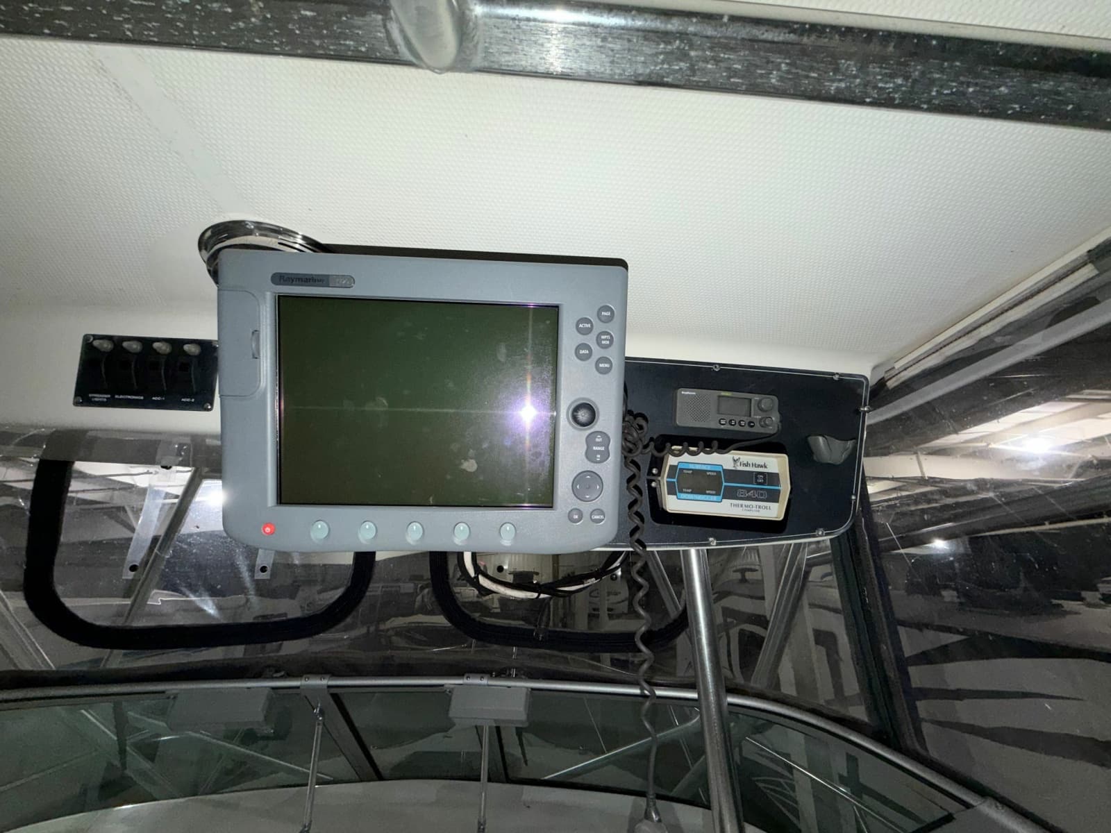 2001 Boston Whaler 26 Conquest