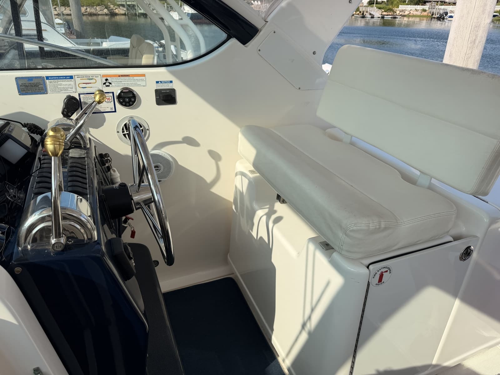 2007 Tiara Yachts 3200 Open - Photo 9