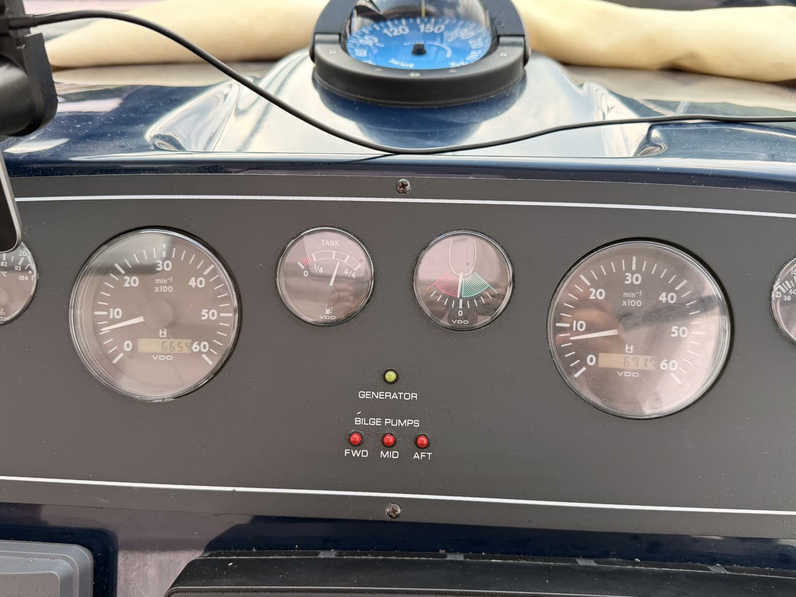 2007 Tiara Yachts 3200 Open - Photo 11