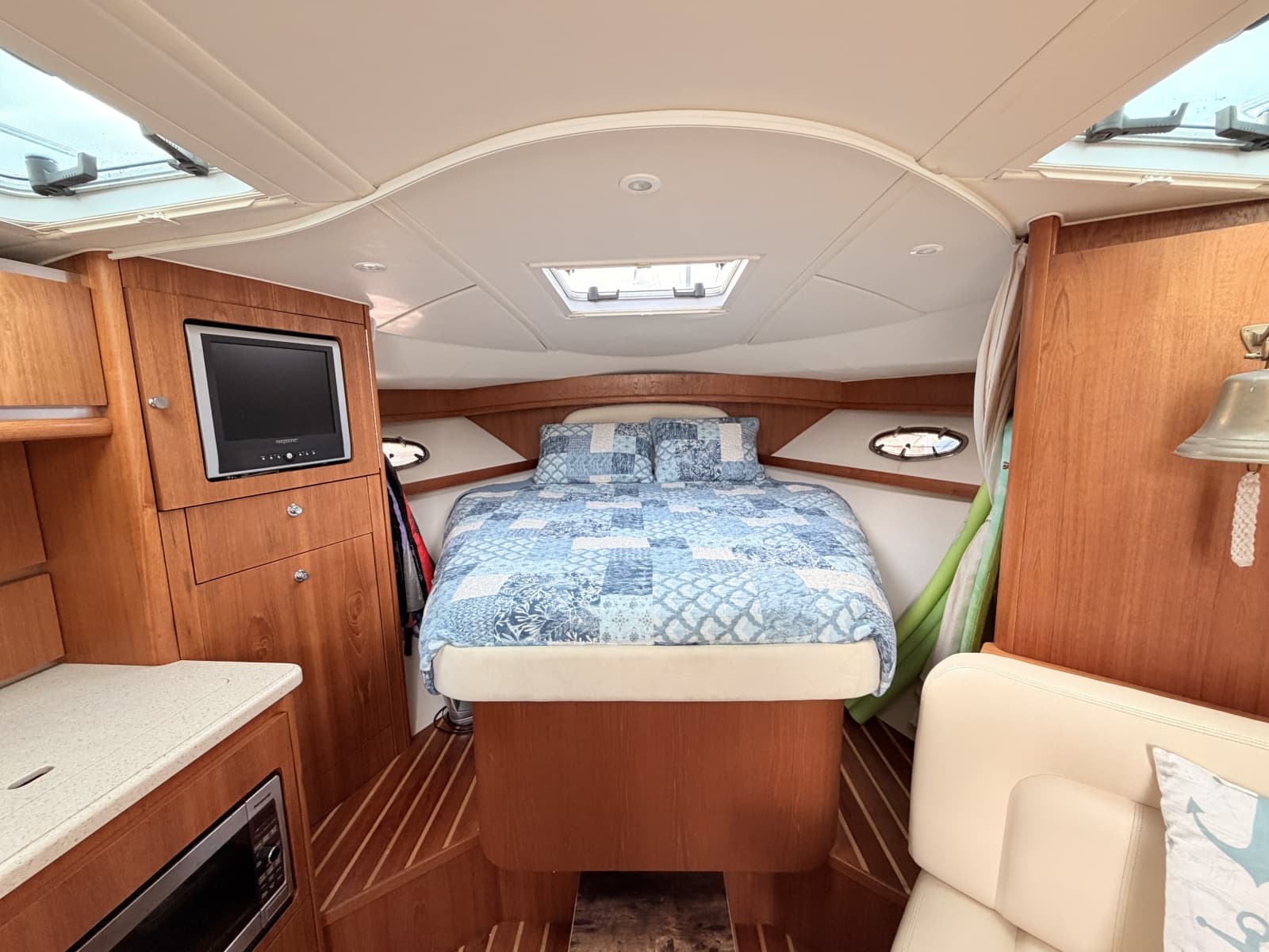 2007 Tiara Yachts 3200 Open - Photo 22