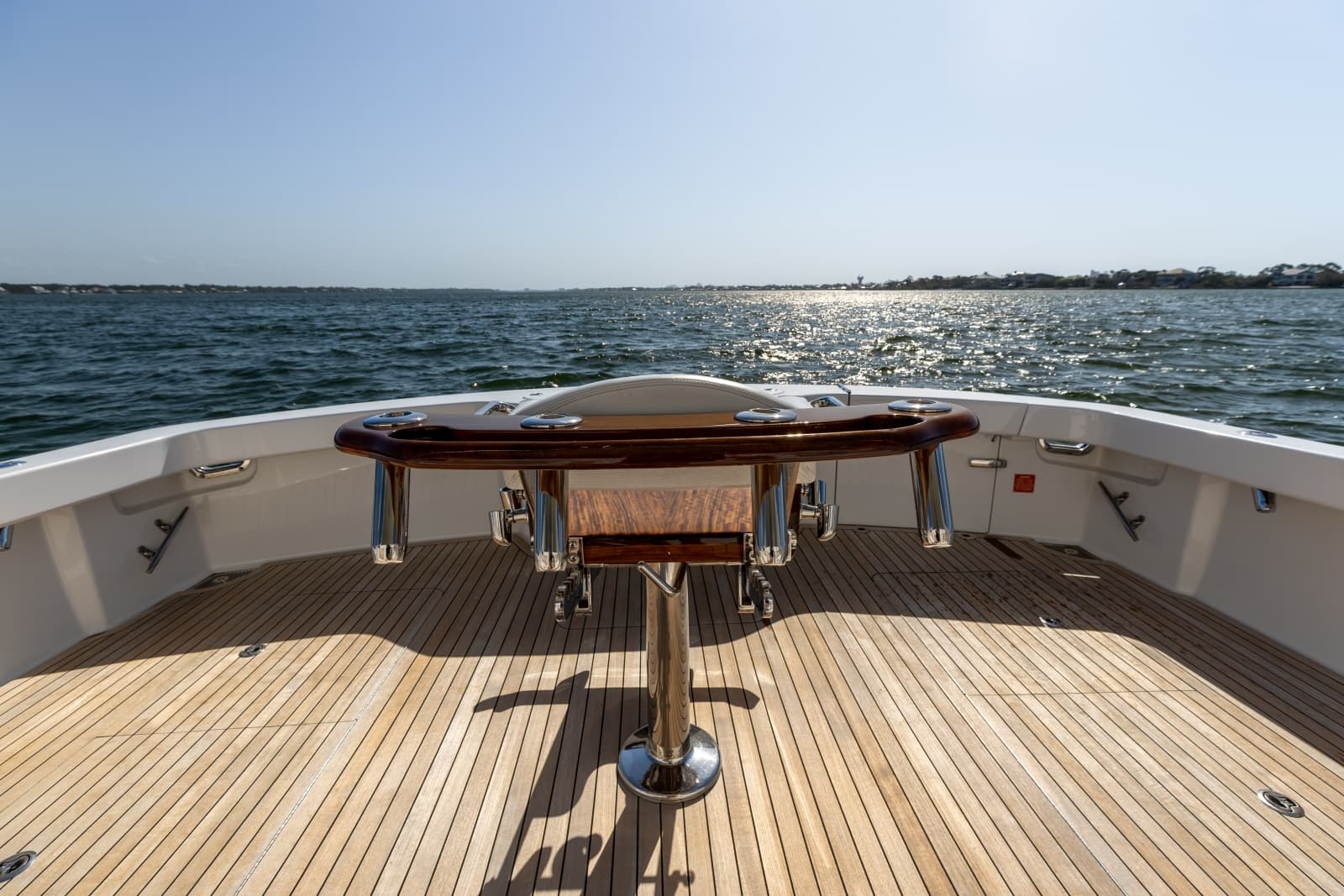 2018 52 Viking Sport Tower Wild Eagle Cockpit (1)