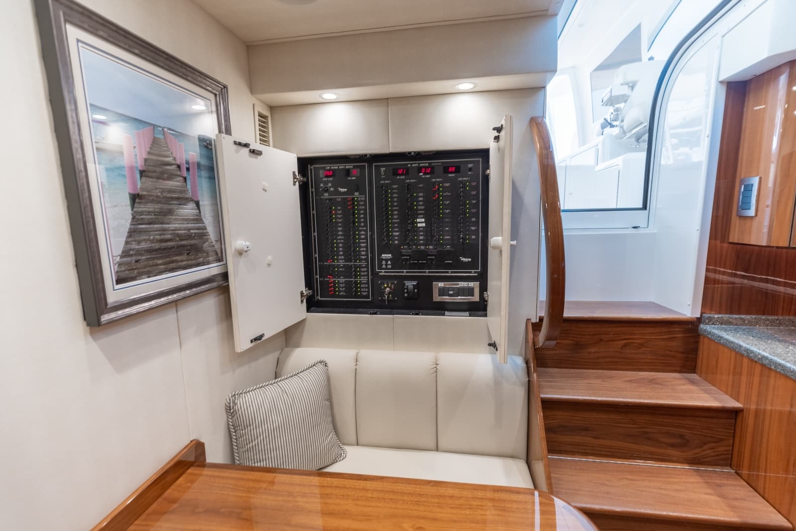 2018 52 Viking Sport Tower Wild Eagle Salon Breaker Panel (2)