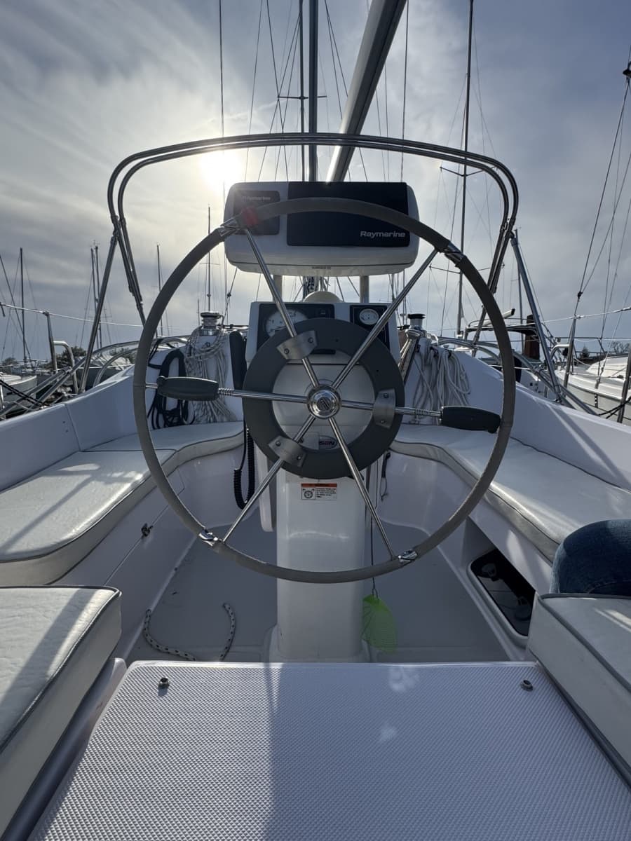 2019 Catalina 315 - Photo 5