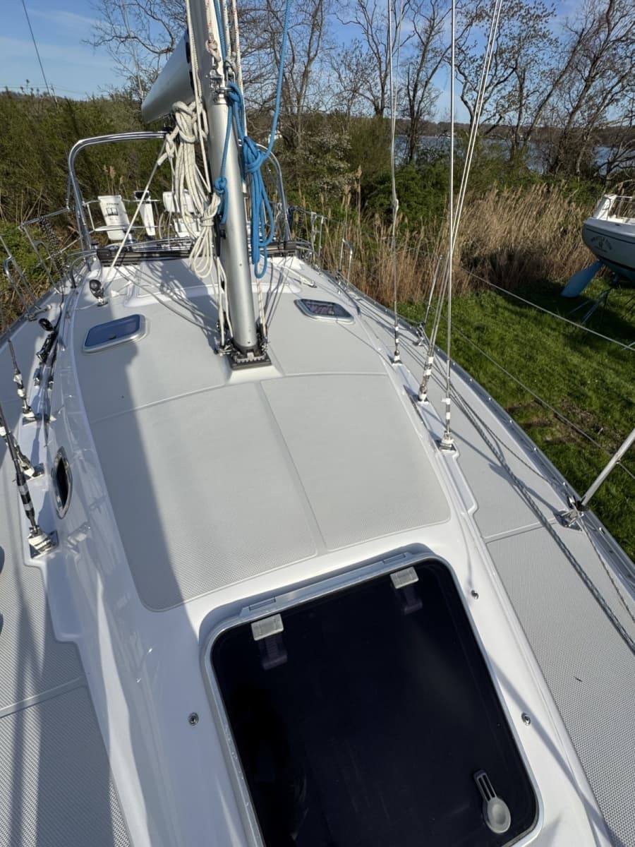 2019 Catalina 315 - Photo 21