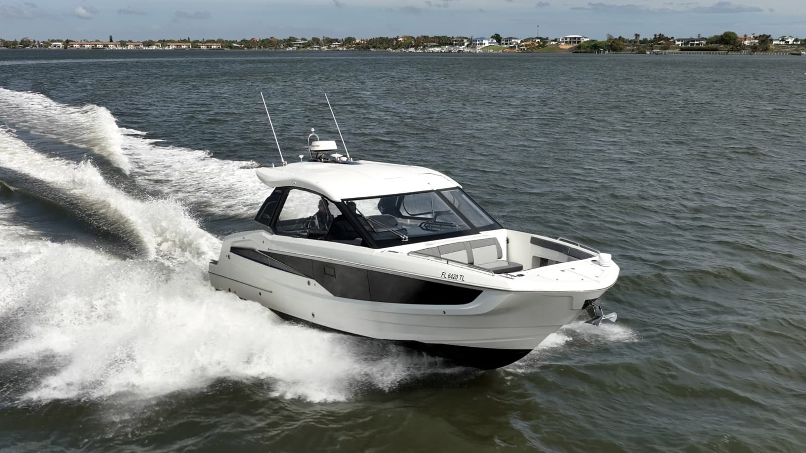 2023 Galeon 
