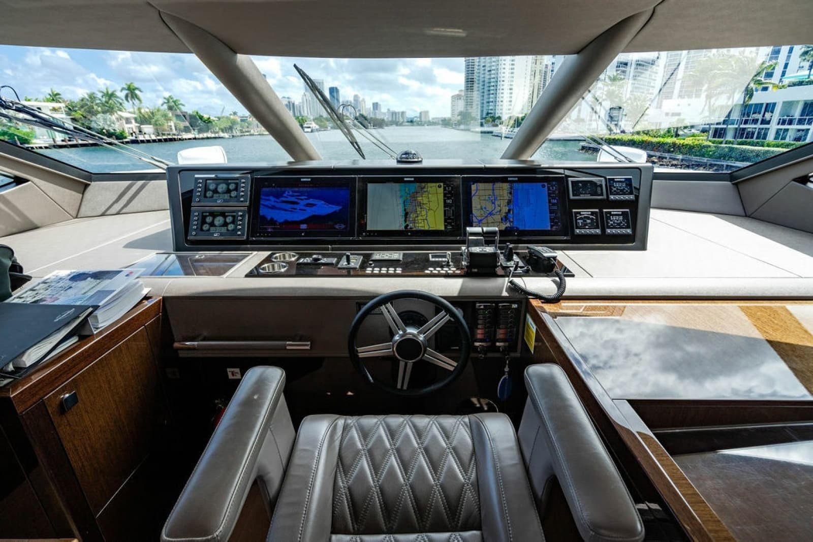 2019 Sunseeker 95 Motor Yacht - Photo 83