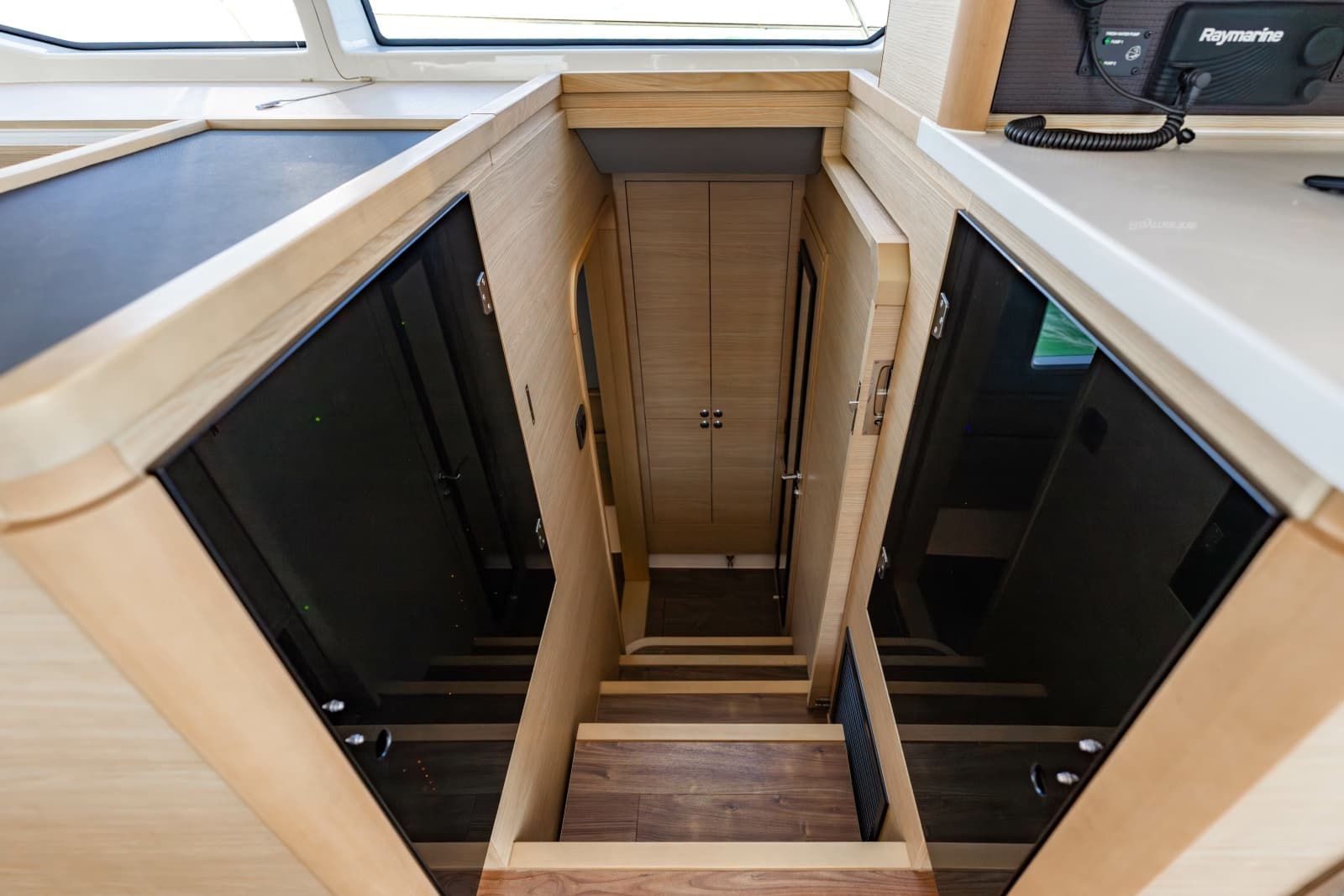 2024 Aquila 44 Yacht