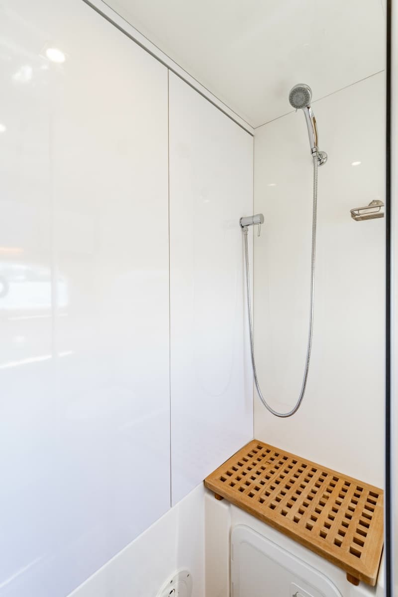 2024 Aquila 44 Yacht