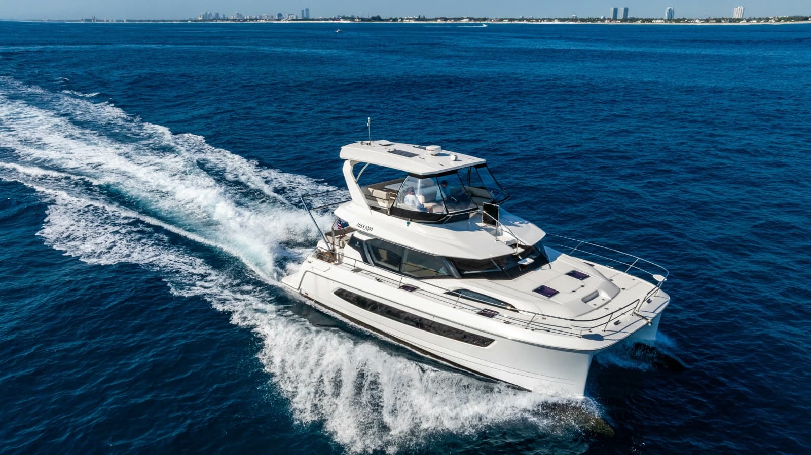 2024 Aquila 44 Yacht