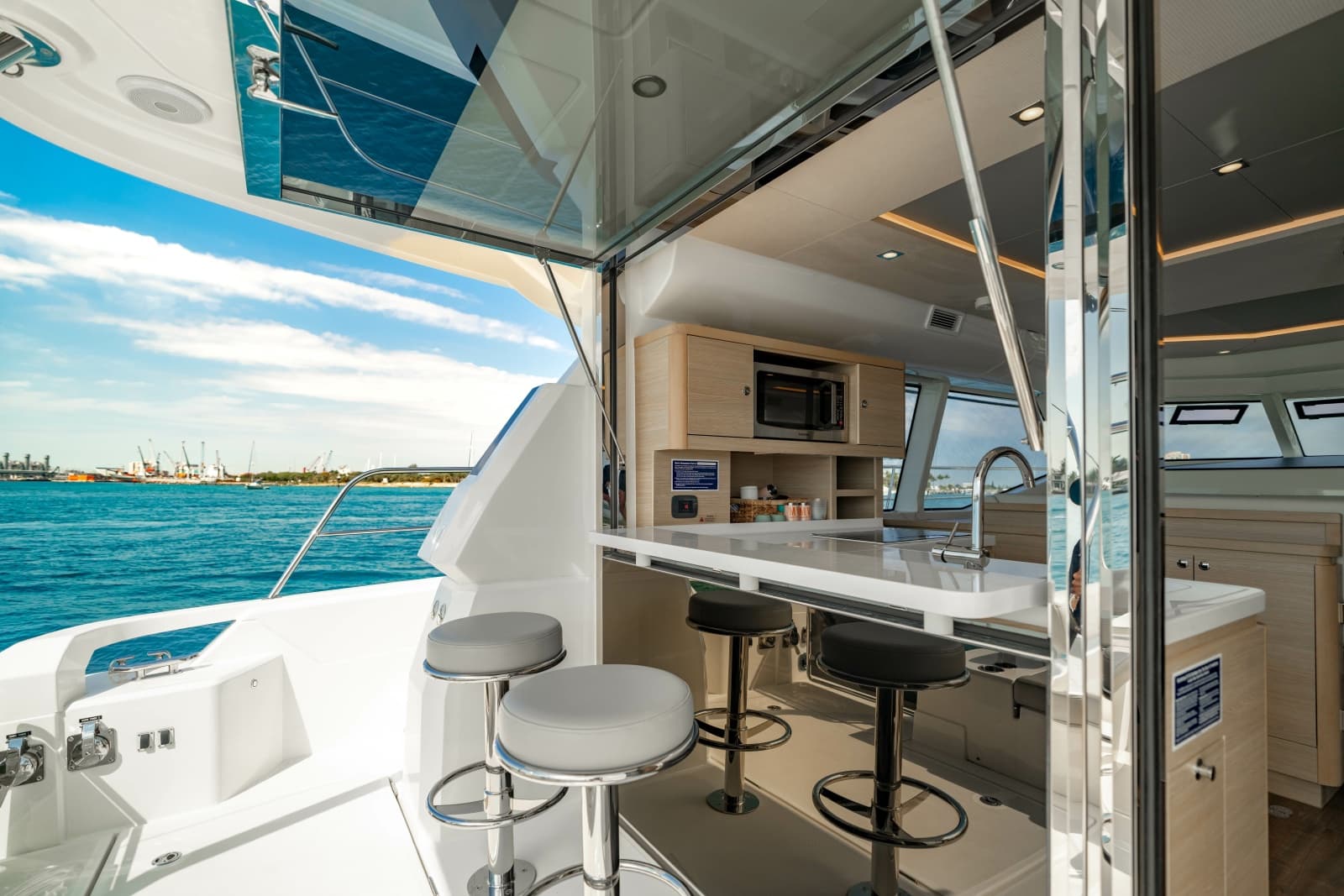 2024 Aquila 44 Yacht