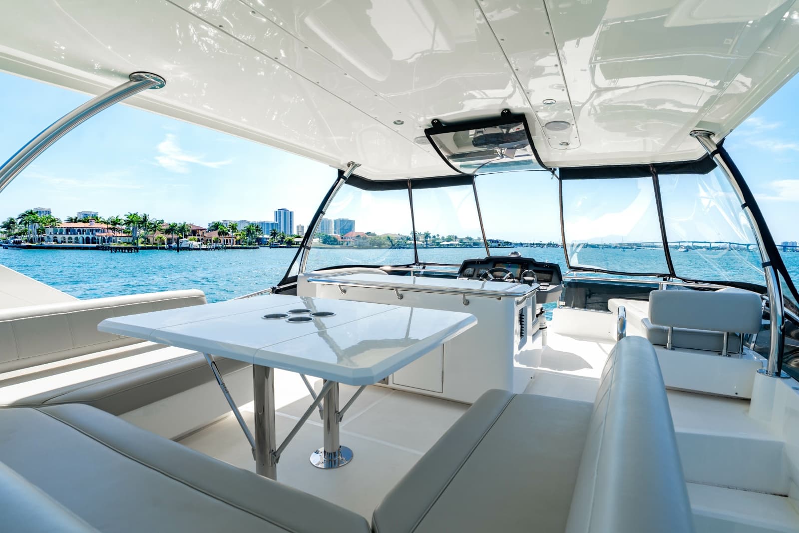 2024 Aquila 44 Yacht