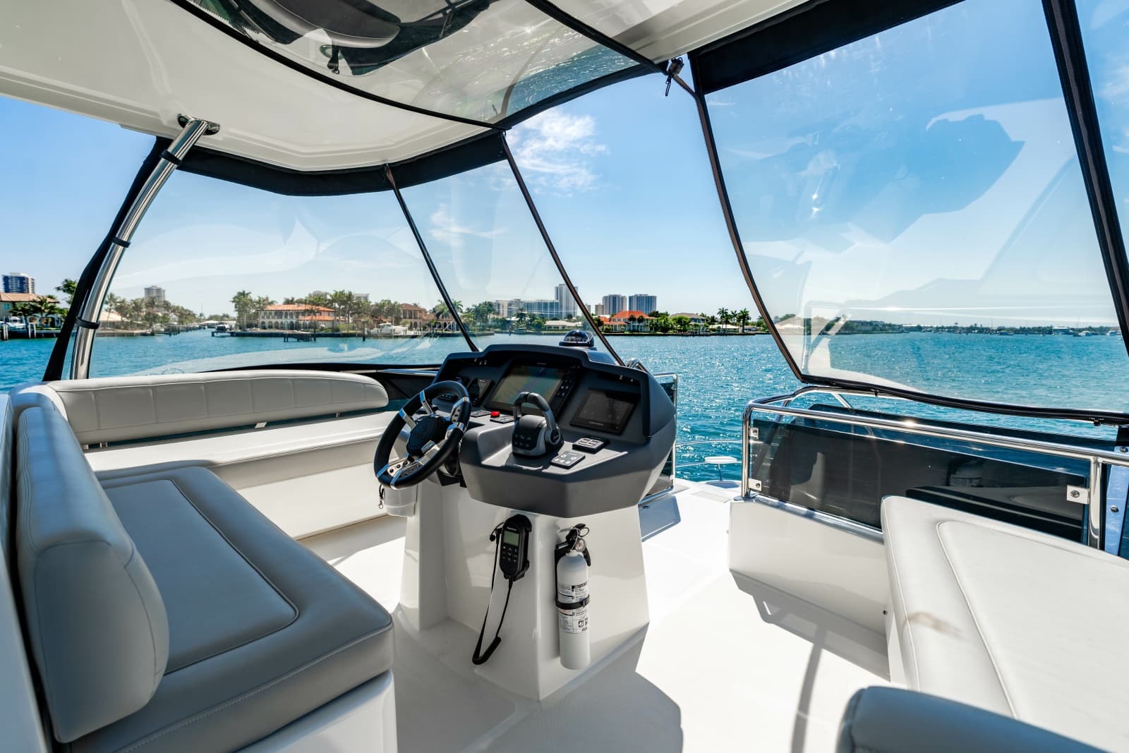 2024 Aquila 44 Yacht