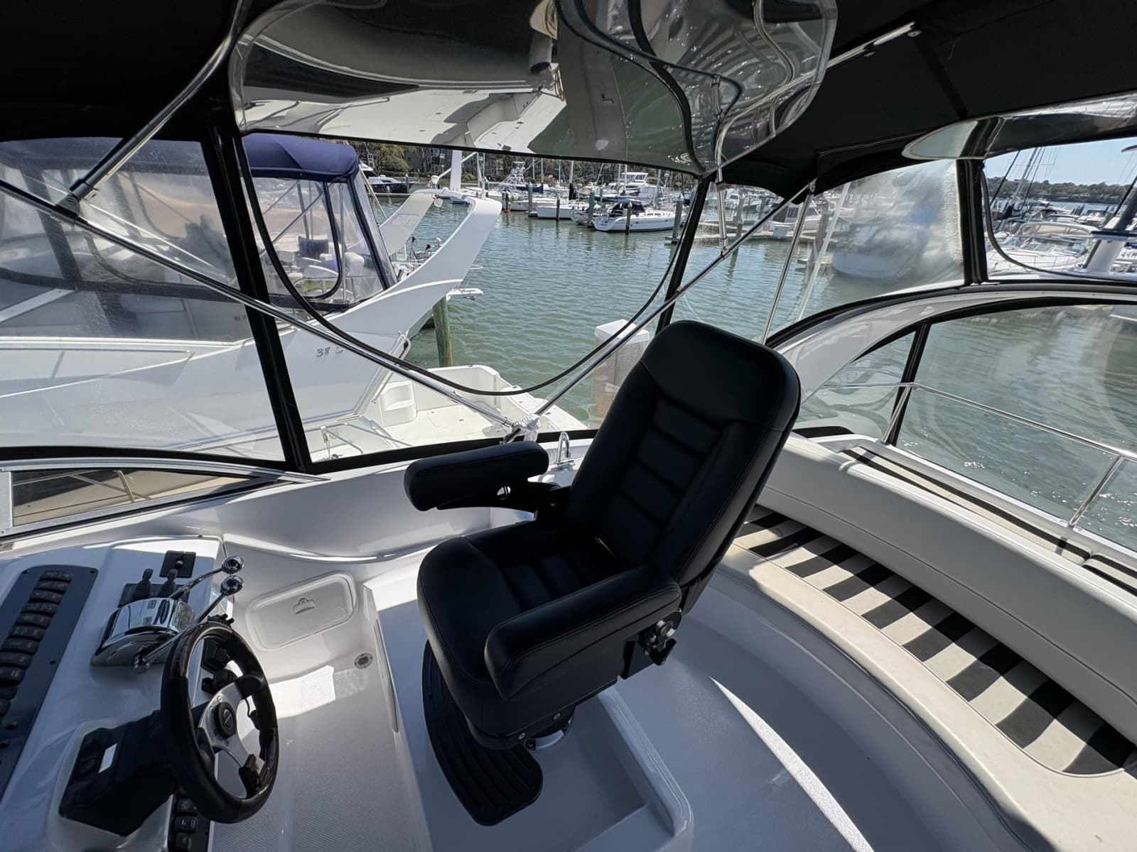 2005 Meridian 411 Sedan