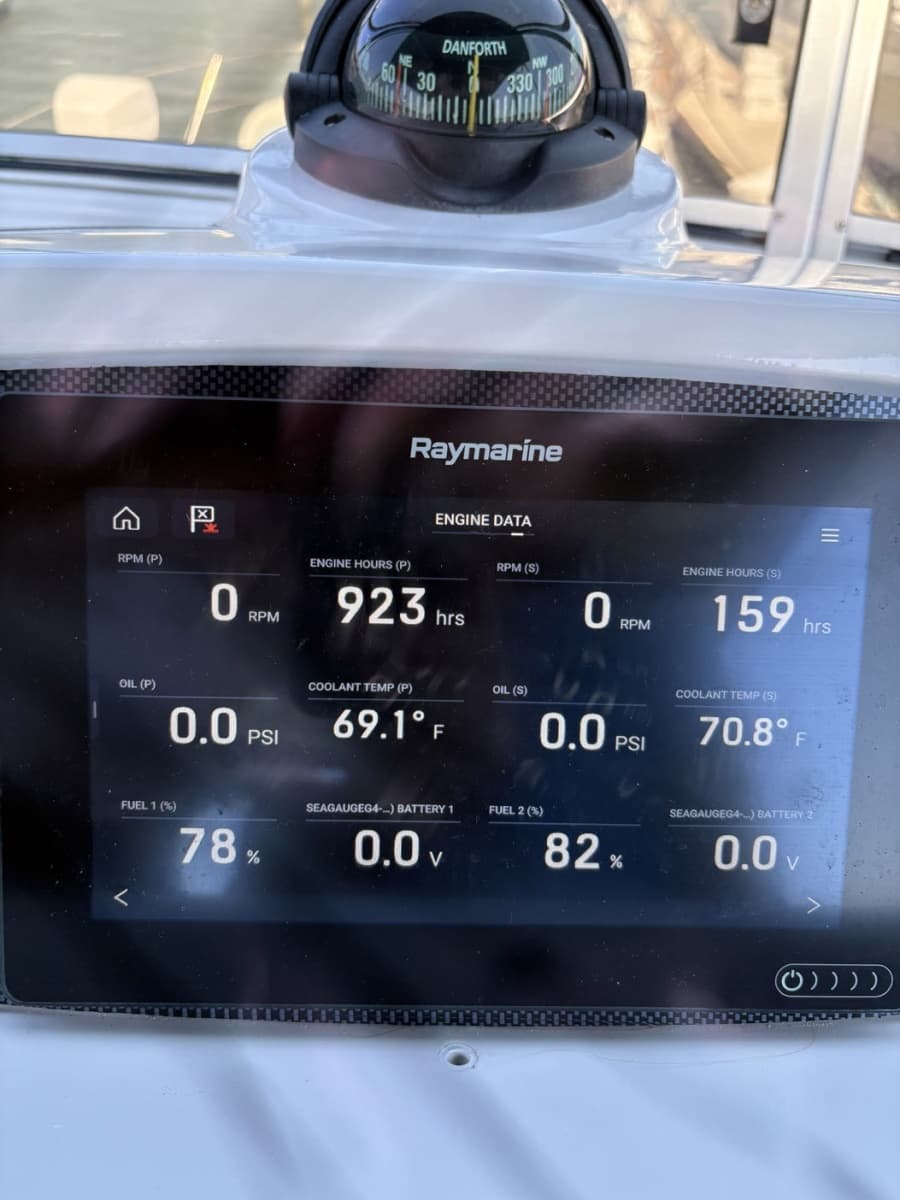 2005 Meridian 411 Sedan