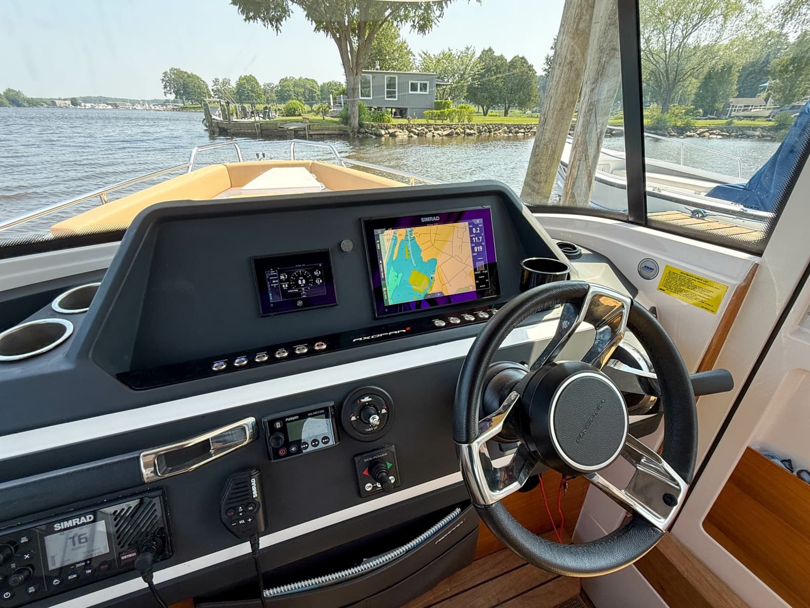 2021 Axopar 28 Cabin